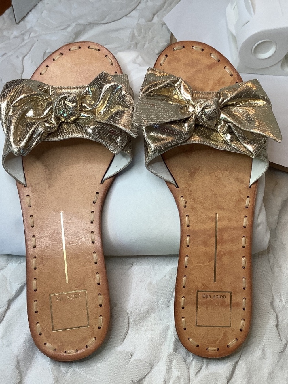 EUC Dolce Vita Gold Bow Sandal slip on flats - Picture 4 of 10